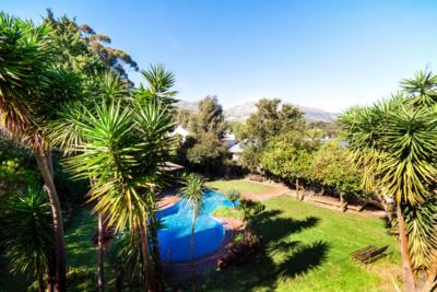 Smallholding  For Sale in Sir Lowry's Pass, Somerset West